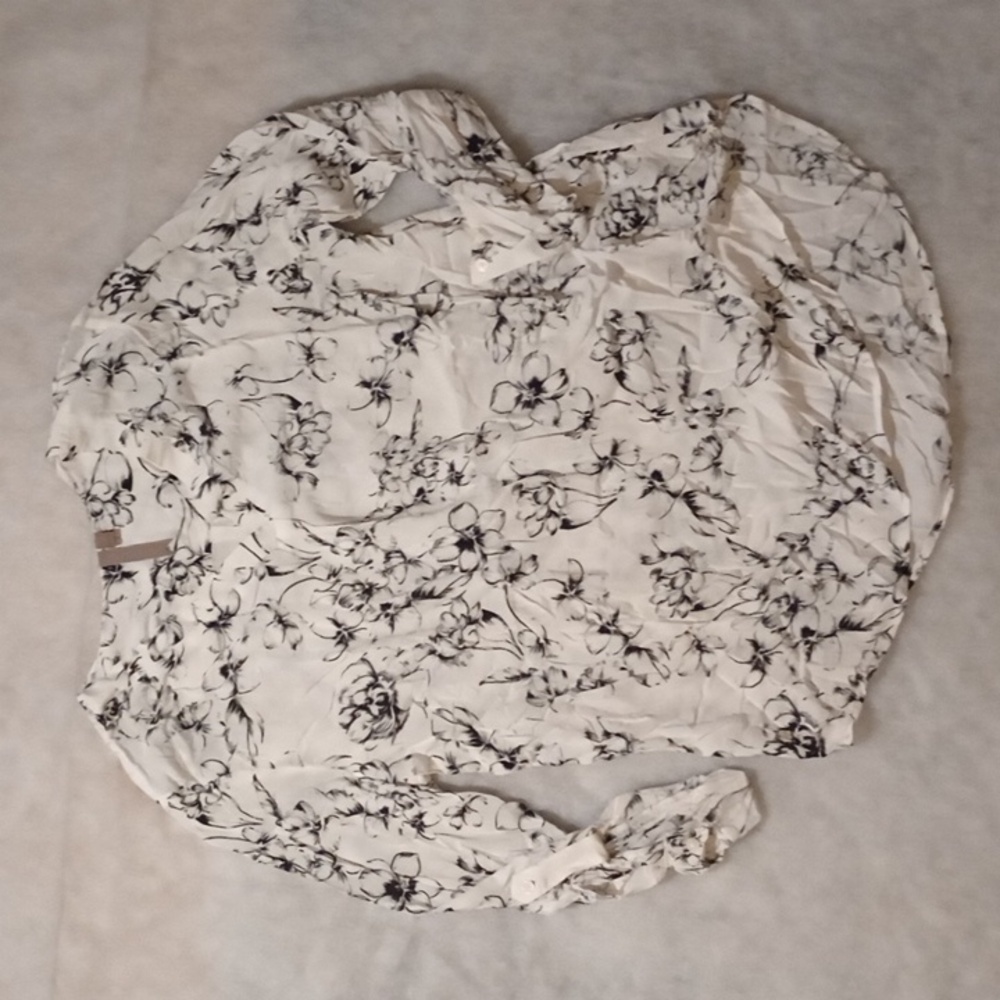 Brian & Em Orchid Patterned Floral Top